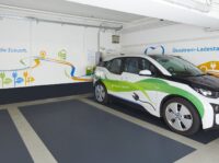 Ladeinfrastruktur PKW lädt in der Tiefgarage Am Rathaus in Hilden.